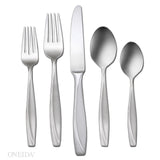 Oneida 20 Piece Set – Service for 4 – Cleo